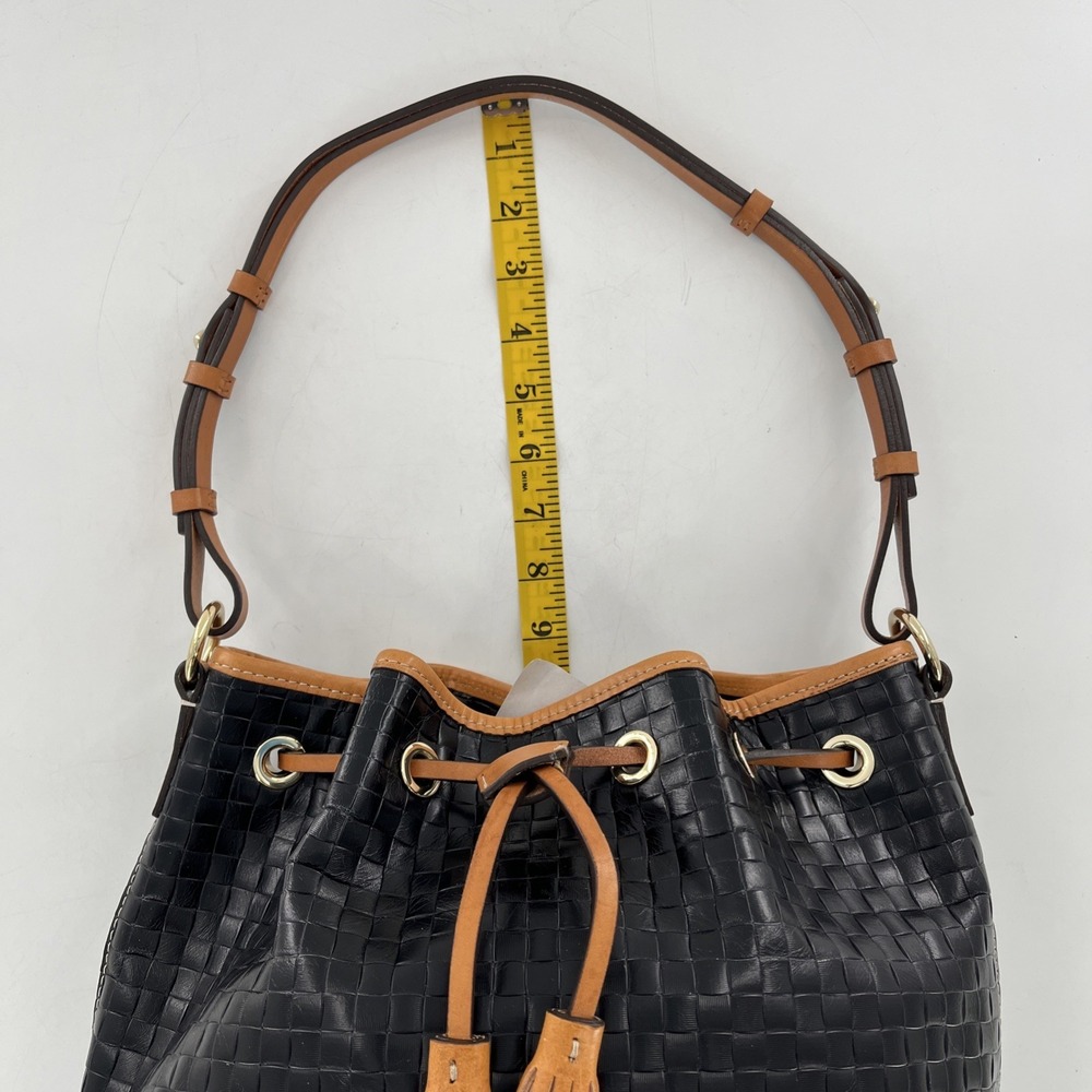Dooney & Bourke Drawstring Bag Woven Look Embossed Leather Black & Caramel Trim - Picture 13 of 16